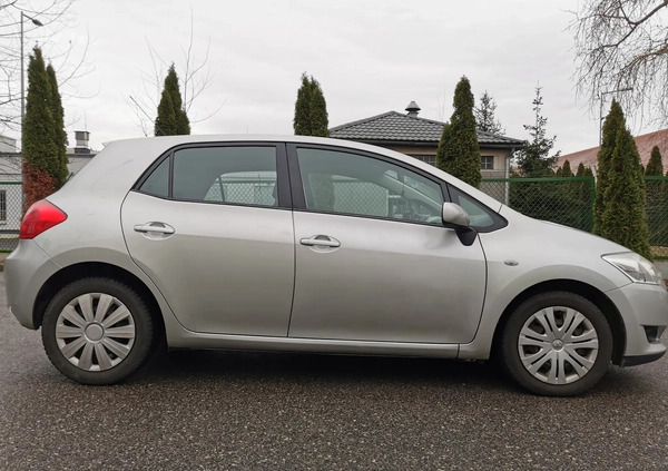 Toyota Auris cena 17500 przebieg: 188299, rok produkcji 2007 z Warszawa małe 436